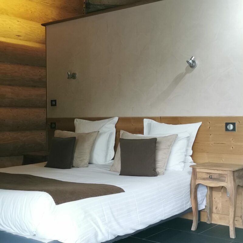 hipp chalets maramour chambre