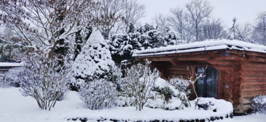 chalets maramour sous la neige. Ambiance magique aux chalets de maramour en hiver chalets maramour hiver
